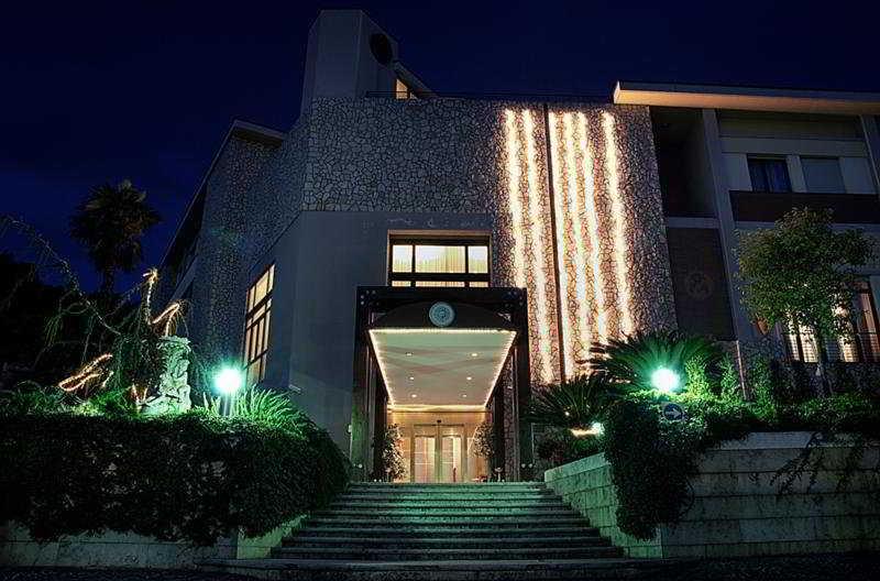 Solofra Palace Hotel & Resort Esterno foto