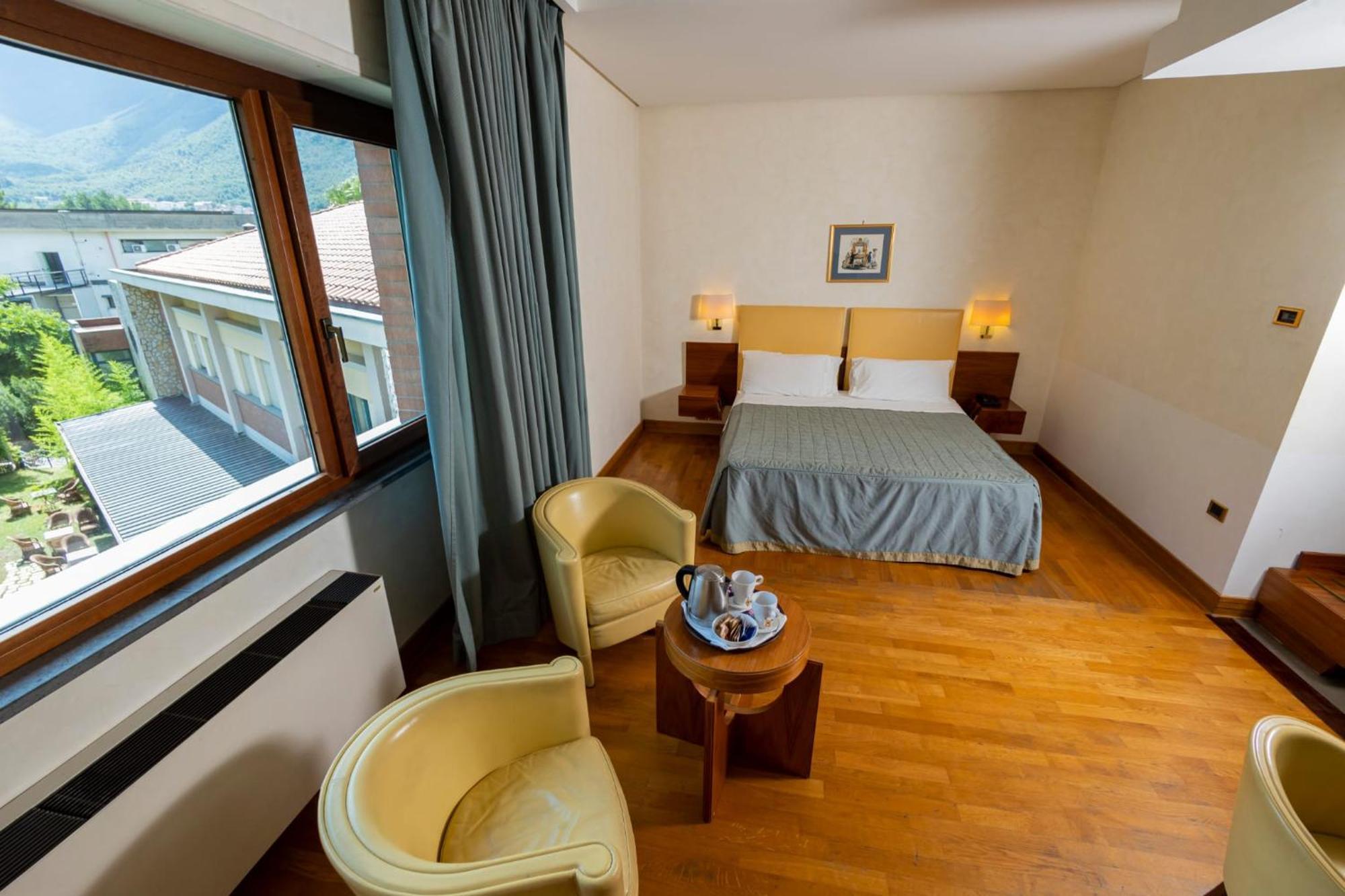 Solofra Palace Hotel & Resort Esterno foto
