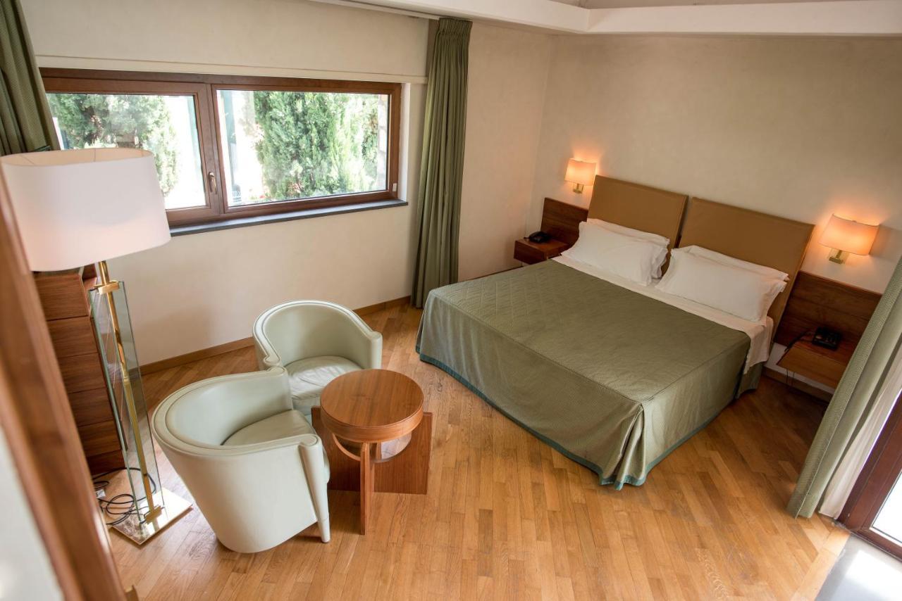 Solofra Palace Hotel & Resort Esterno foto